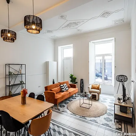 Akicity Campolide Light Appartement *